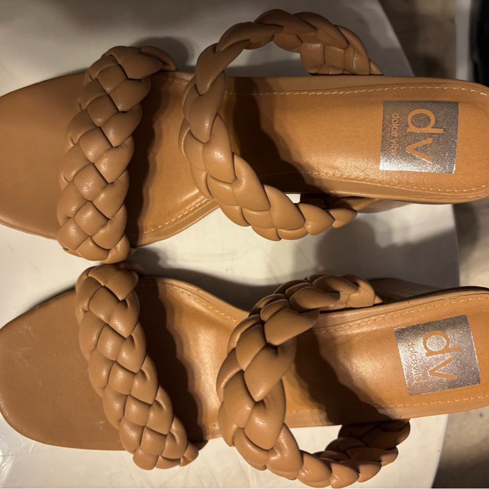 DV by Dolce Vita Women's Tan Braided Sandals